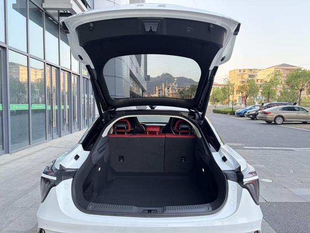 HongQi H6 2024 #15 HongQi H6 2024 car image #15