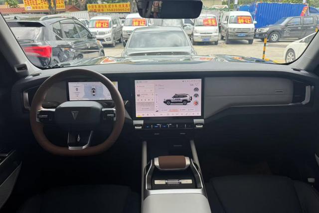 Deepal G318 2024 immagine di auto #15