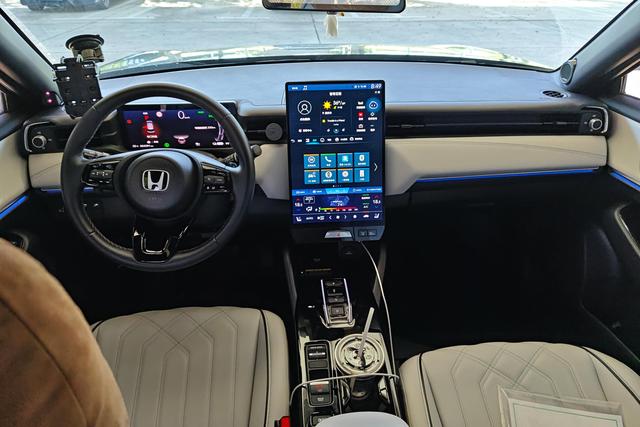 Honda e:NS1 2024 #15 Honda e:NS1 2024 car image #15