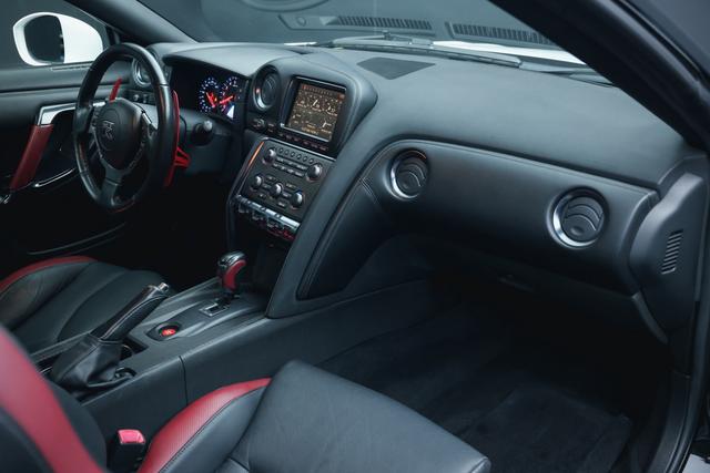 日产 日产GT-R 2012 汽车图片 #15