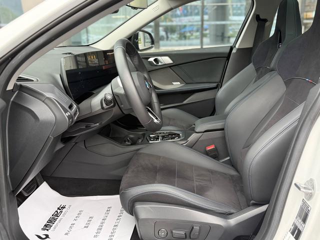 BMW 2 Series 2025 #15 BMW 2 Series 2025 car image #15