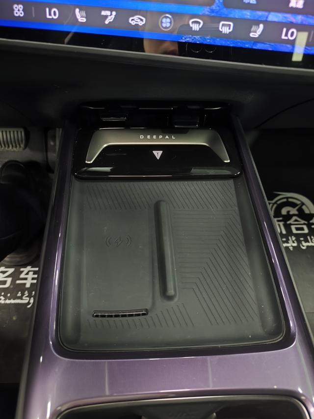 Deepal L07 2025 car image #15