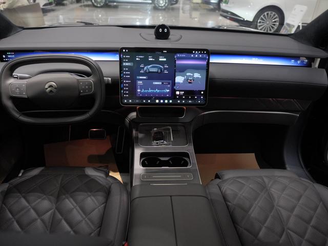 蔚来 蔚来ET9 2025 汽车图片 #15