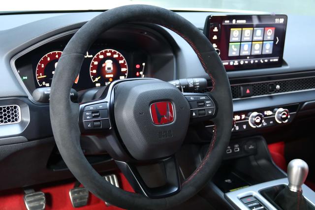 Honda Civic (Imported) 2024 car image #15