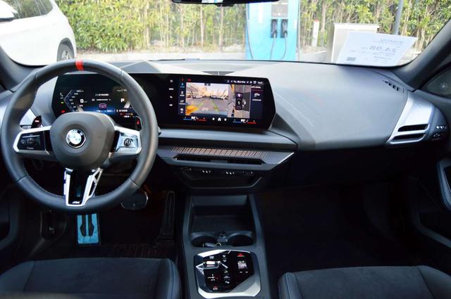 BMW 2 Series immagine di auto #15