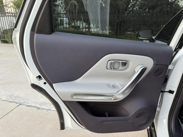 零跑汽车 零跑B01 2025 汽车图片 #15