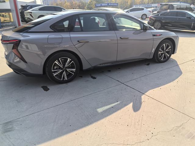 HongQi EH7 2024 car image #15