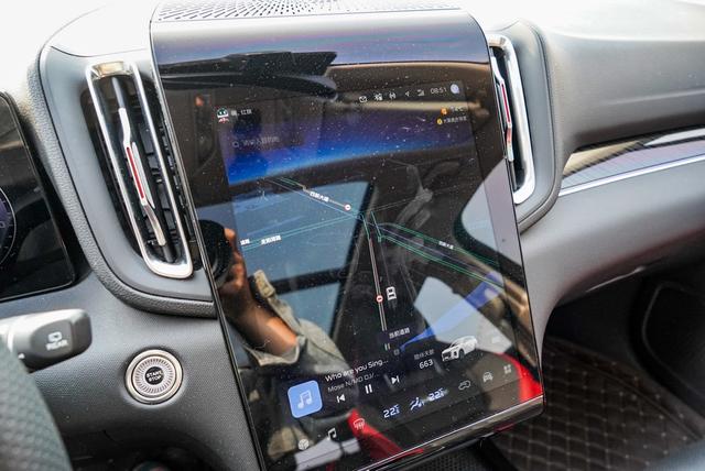 HongQi HS3 2023 immagine di auto #15