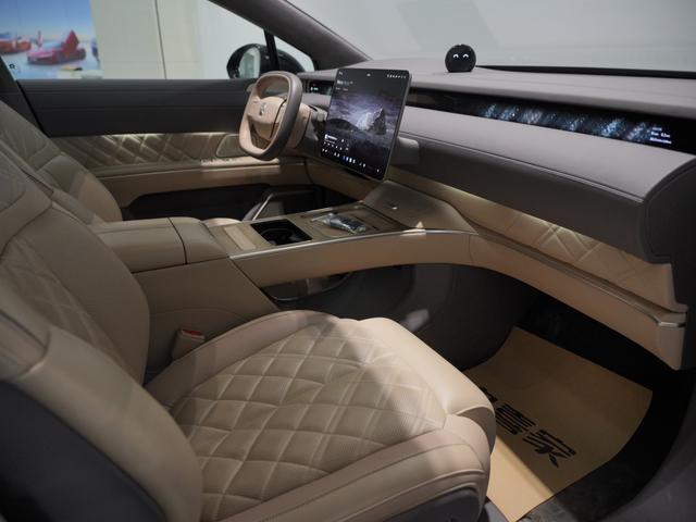 蔚来 蔚来ET9 2025 汽车图片 #15