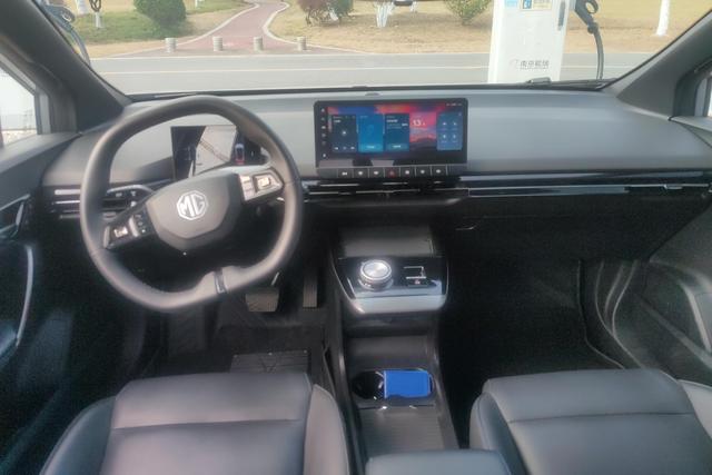 MG 4 EV 2024 car image #15