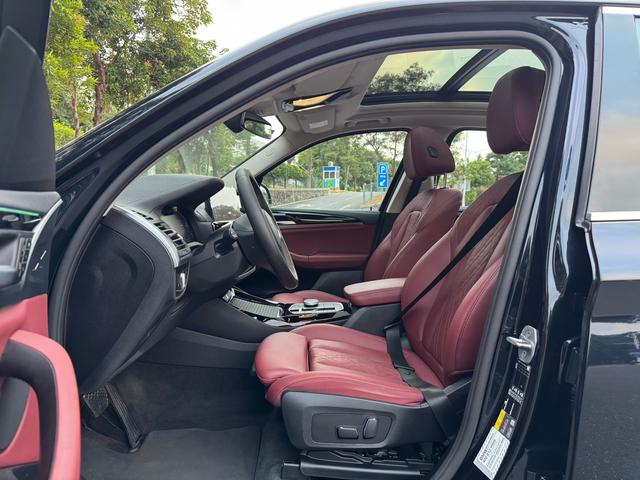 BMW iX3 2024 صورة سيارة #15