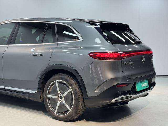 Mercedes-Benz EQS SUV 2023 imagem de carro #15