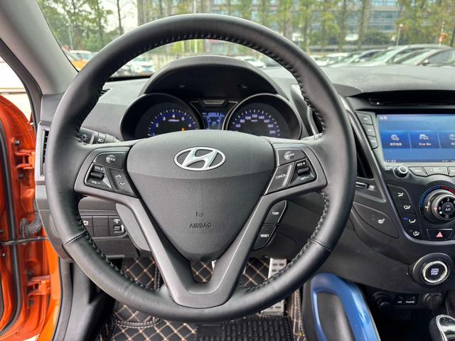 Hyundai Veloster 2012 #15 Hyundai Veloster 2012 car image #15