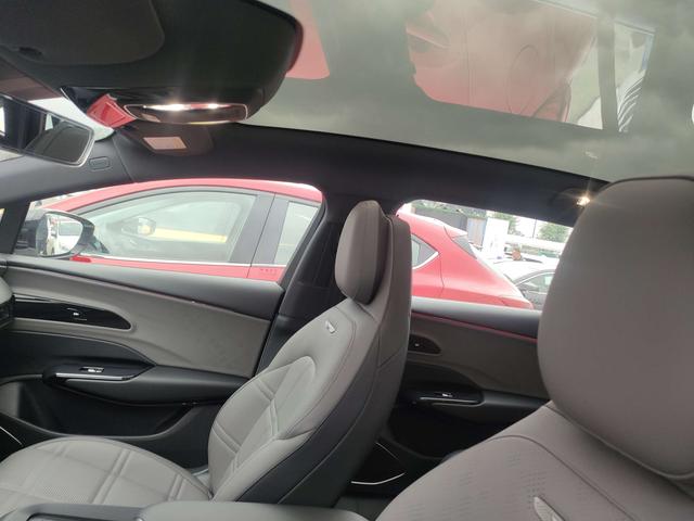 HongQi EH7 2024 #15 HongQi EH7 2024 car image #15