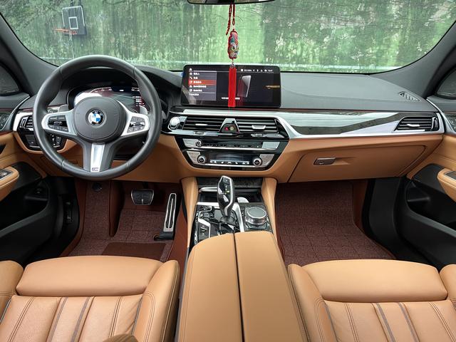 BMW 6 Series GT 2023 car image #15