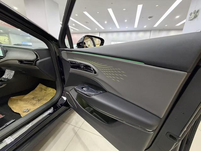 HongQi EH7 2024 car image #15