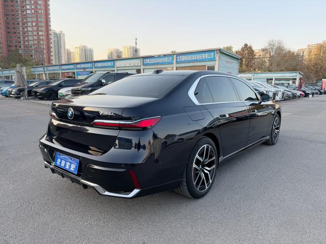 BMW iX M60 2023 car image #15