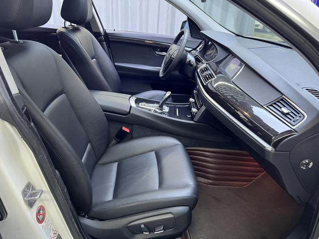 BMW X7 M60i 2014 #15 BMW X7 M60i 2014 car image #15