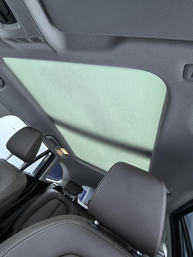 BMW M760Le 2021 #15 BMW M760Le 2021 car image #15