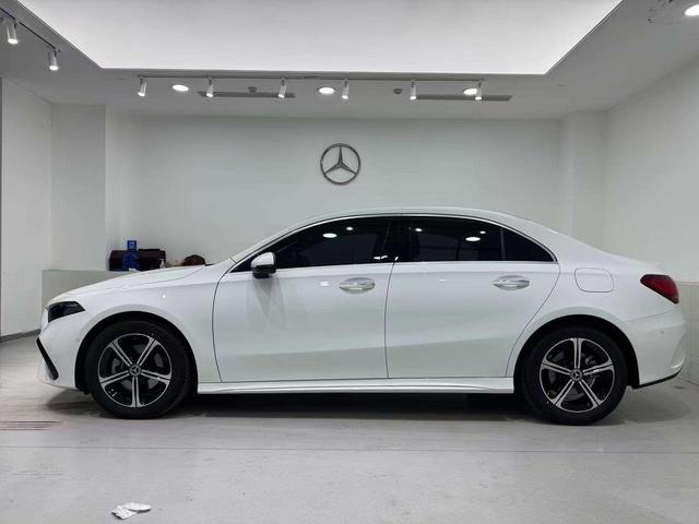 Mercedes-Benz R Class 2024 #15 Mercedes-Benz R Class 2024 car image #15