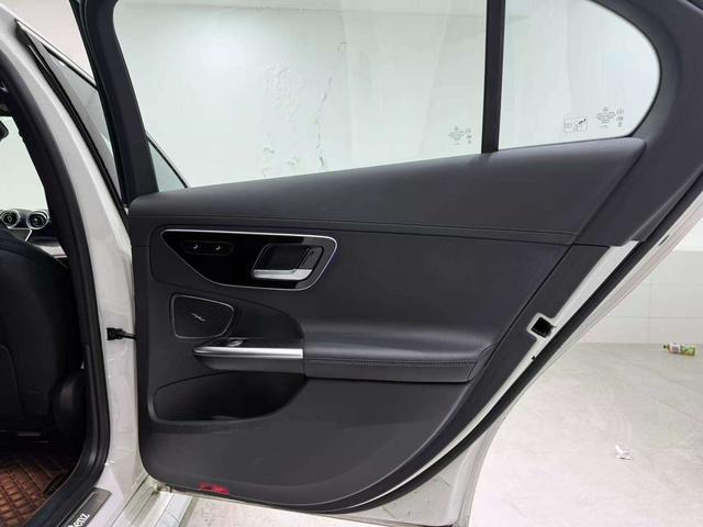 Mercedes-Benz R Class 2023 car image #15