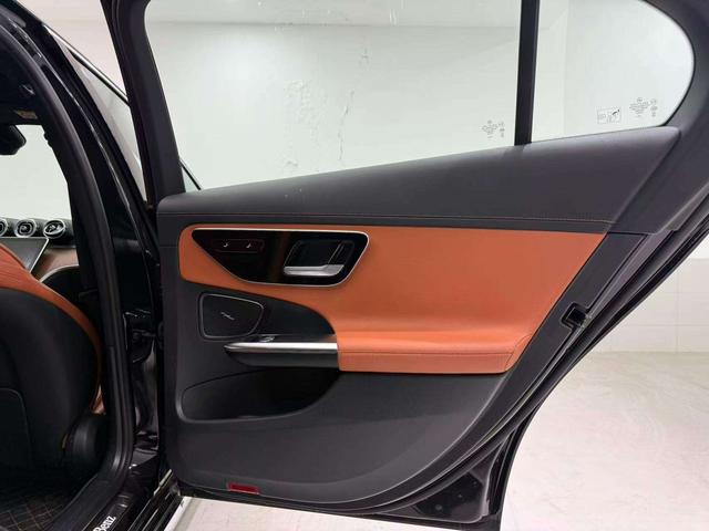 Mercedes-Benz R Class 2023 car image #15