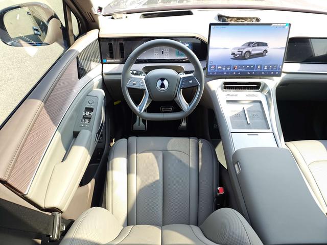 Denza N9 2025 #15 Denza N9 2025 car image #15