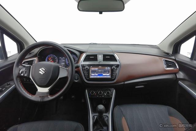 Suzuki SX4 S-CROSS 2018 image de voiture #15