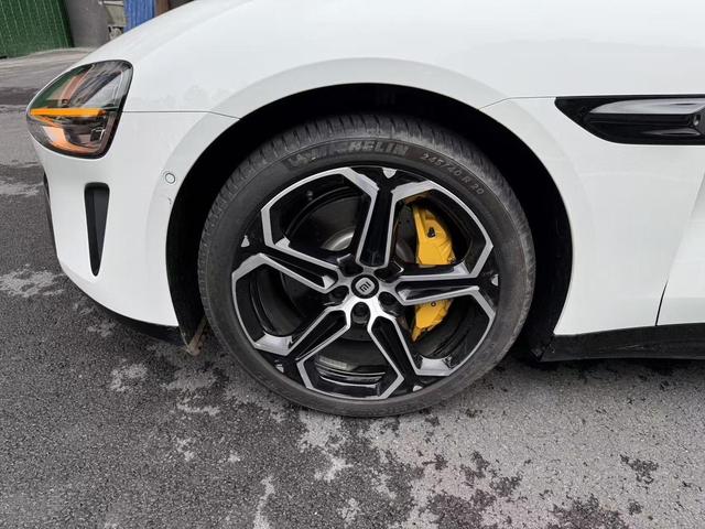 MI 2025 car image #15