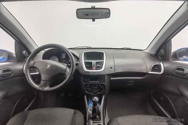 Peugeot 207 2014 car image #15