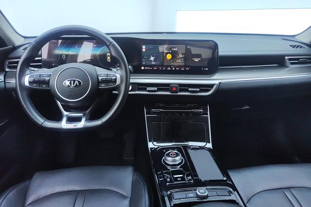 Kia K5 2021 car image #15