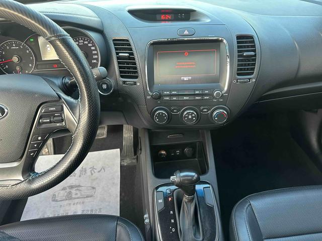 Kia K3 2016 car image #15