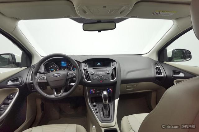 Ford Focus 2015 car image #15