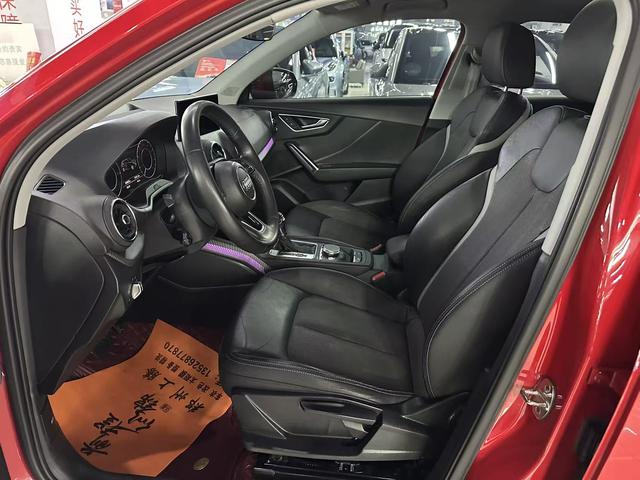 Audi Q2L e-tron 2020 car image #15