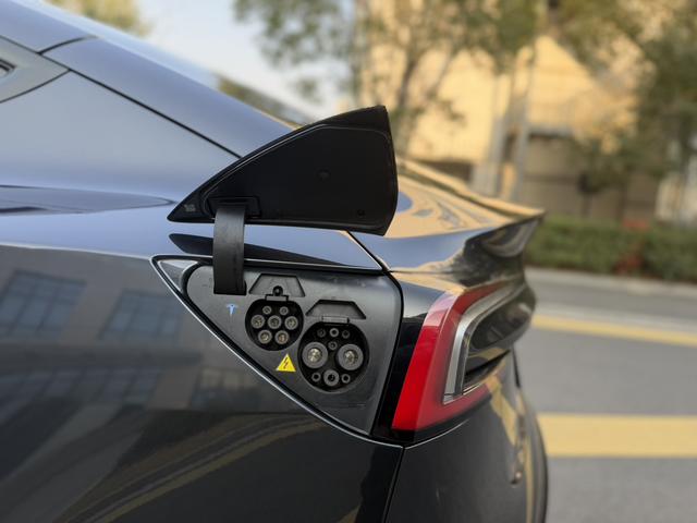Tesla Model 3 2024 #15 Tesla Model 3 2024 car image #15