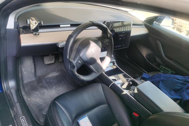 Tesla Model 3 2020 car image #15