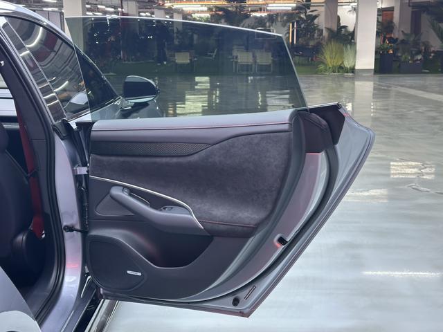 小米汽车 2025 汽车图片 #15