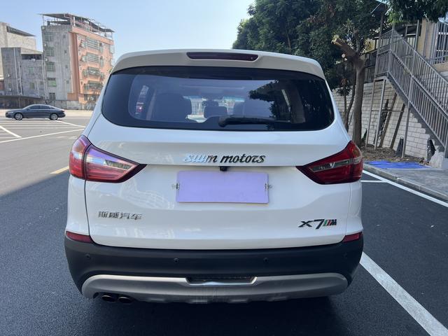 SWM X7 2016 imagem de carro #15
