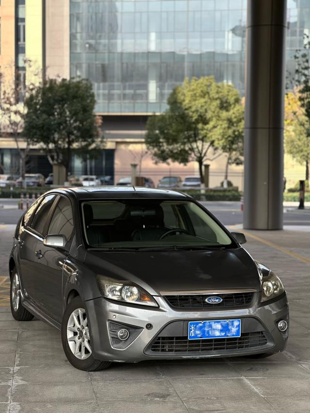 Ford Focus 2009 image de voiture #15