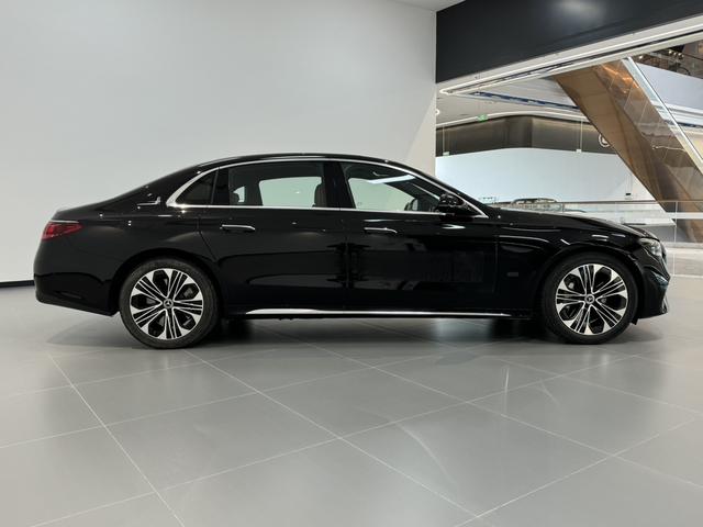 Mercedes-Benz E Class New Energy 2024 car image #15