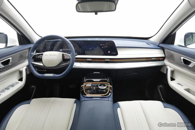 Exceed 2023 immagine di auto #15