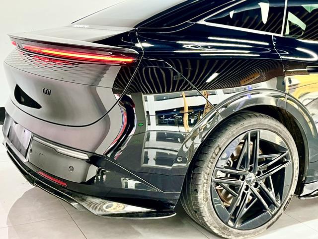 极氪 极氪007 2024 汽车图片 #15