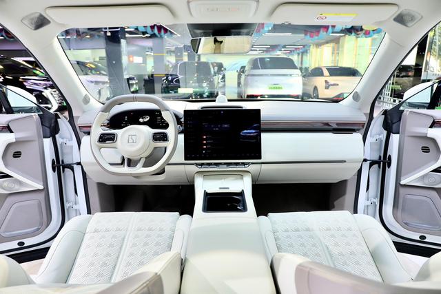 极氪 极氪7X 2024 汽车图片 #15