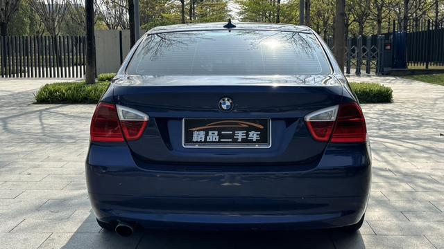 BMW 3 Series 2009 car image #15