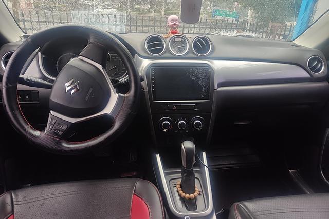 Suzuki Vitara 2016 صورة سيارة #15