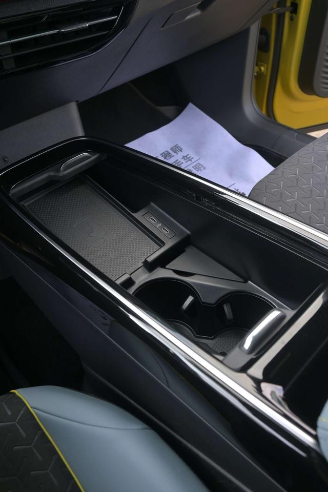 Volkswagen ID.4 X 2022 immagine di auto #15