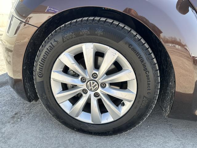 Volkswagen Beetle 2012 изображение автомобиля #15