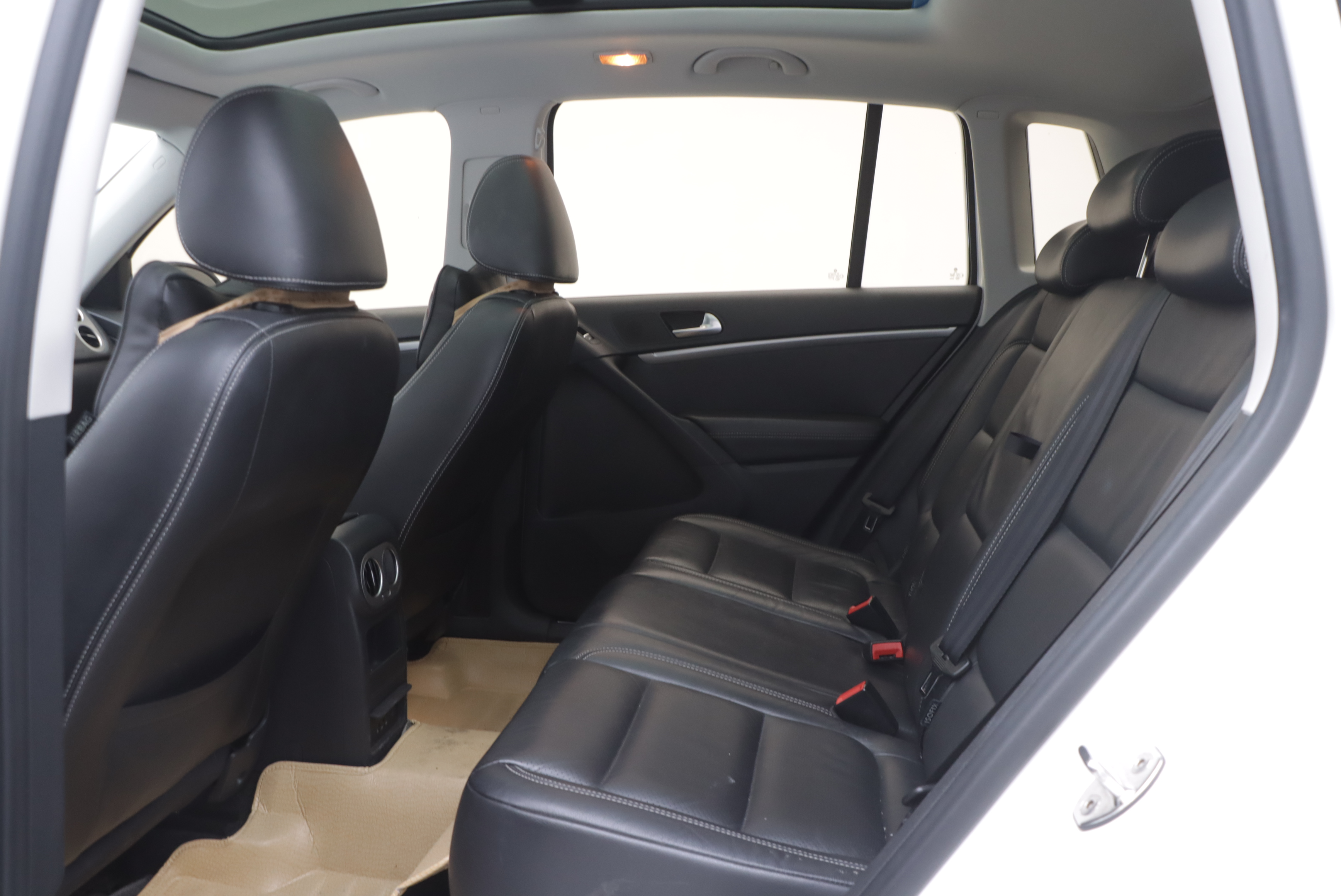 Volkswagen Tiguan 2016 car image #15