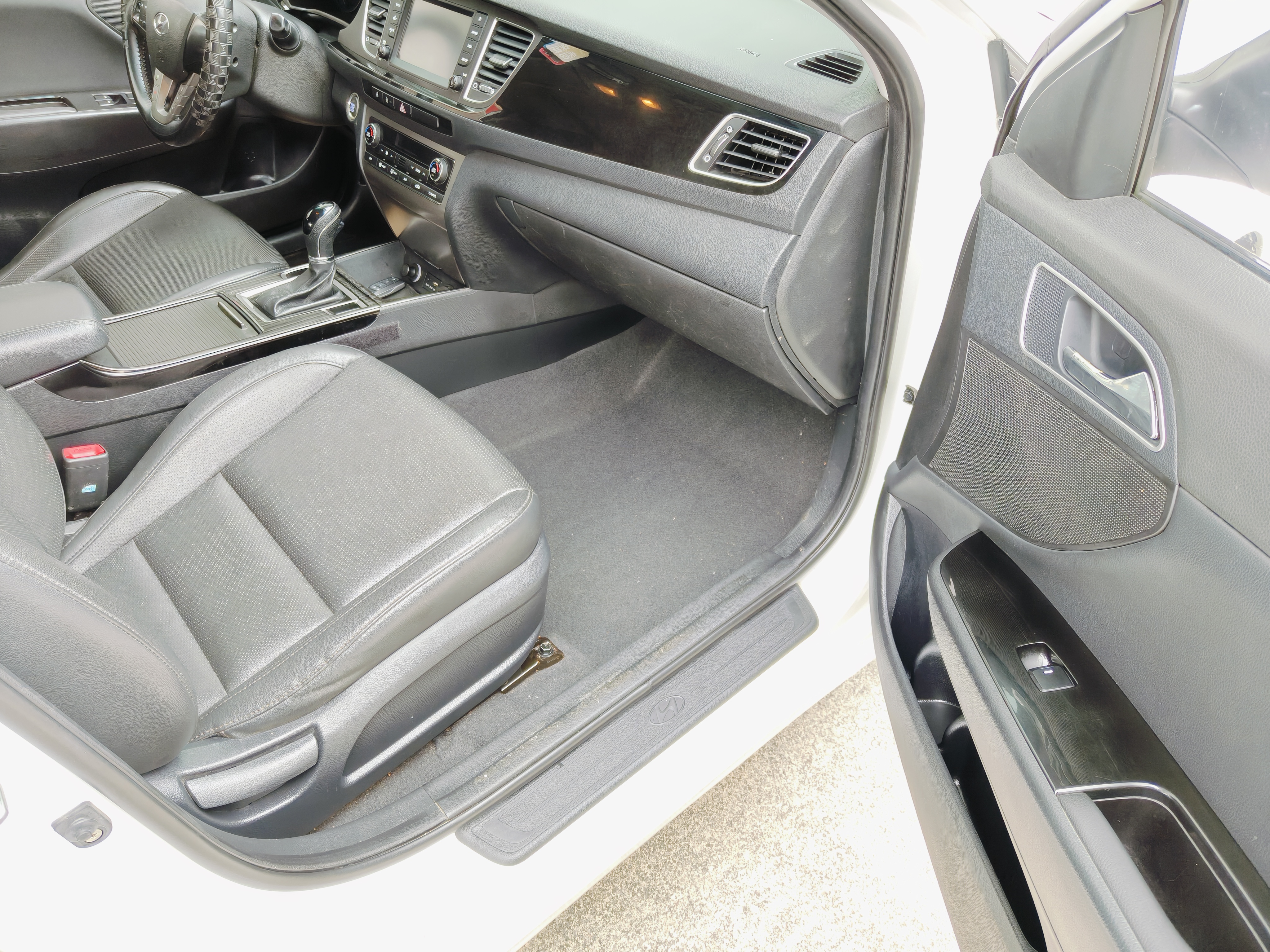 Hyundai Mistra 2016 car image #15