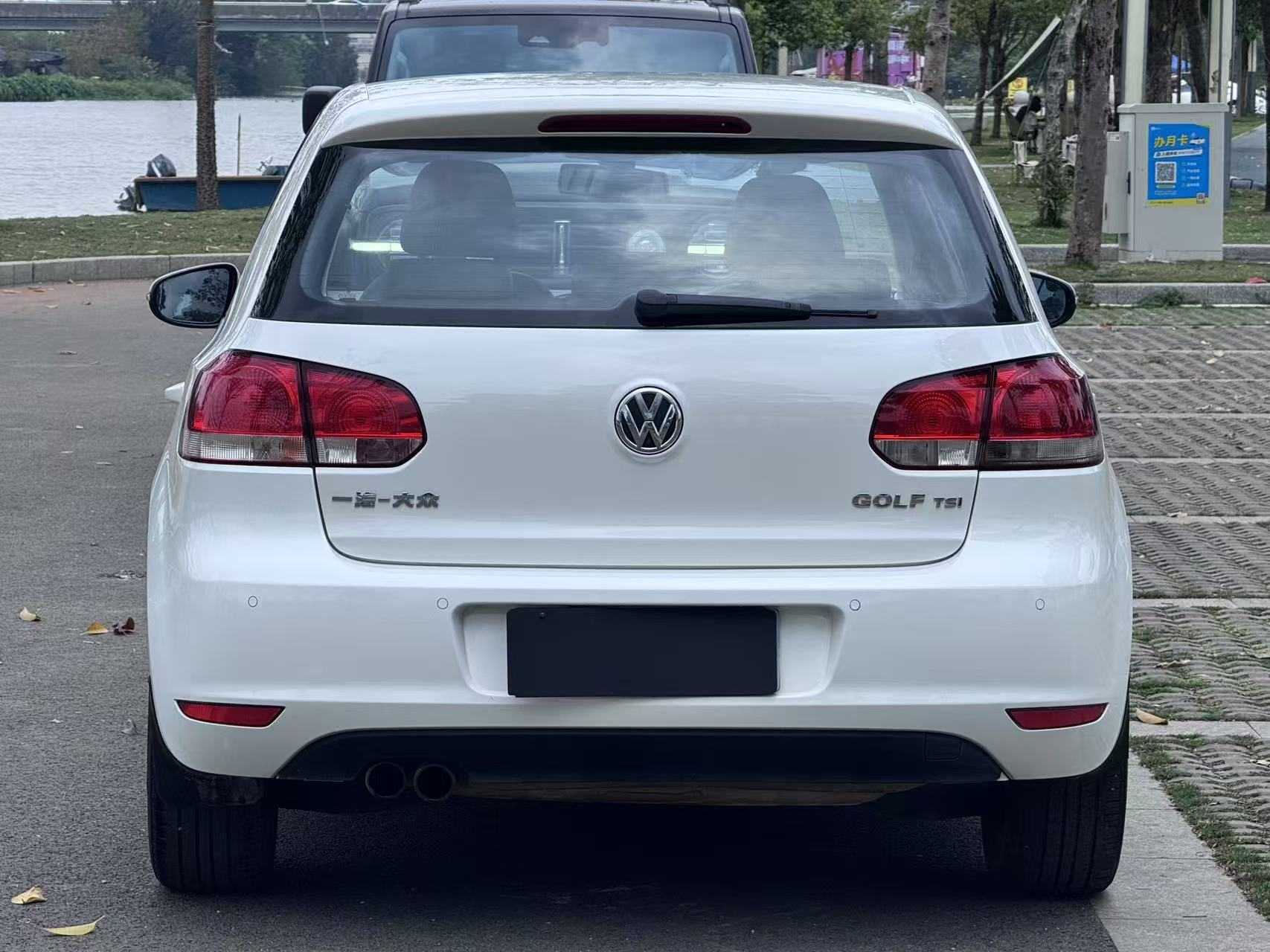 Volkswagen Golf 2013 car image #15